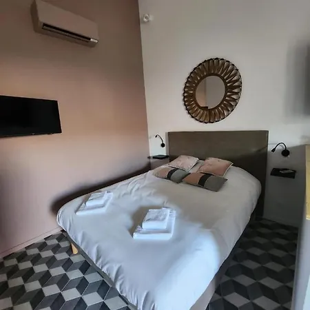 Szálloda Sarl Tilina Savigne